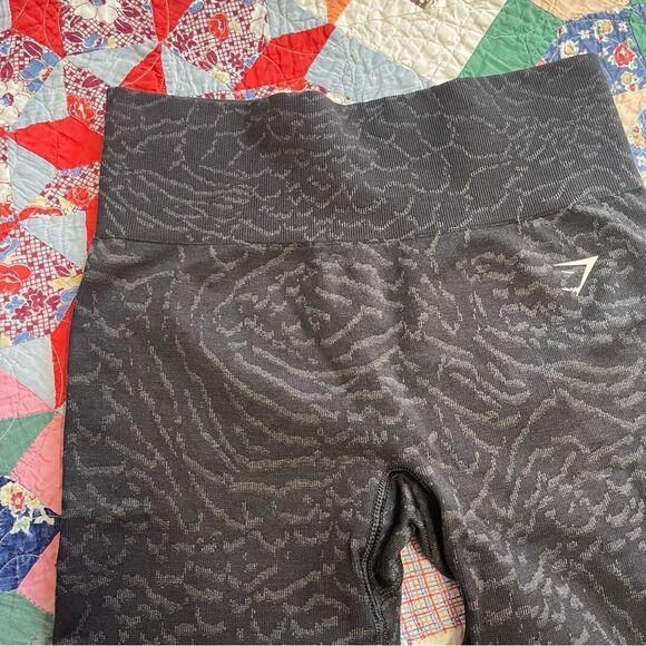 Gymshark Adapt Animal Print Bike Shorts Size small - Picture 2 of 8